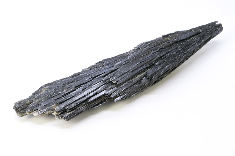 h - heksen bezem kyanite