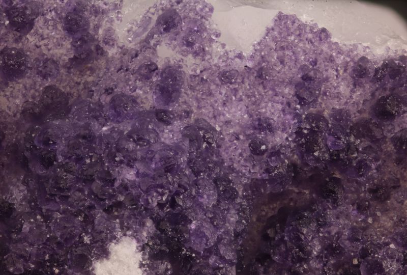 detailfoto 1 fluoriet op kwarts - mineralholic-anonymous