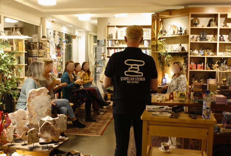 workshop stapel van stenen - winkel edelstenen